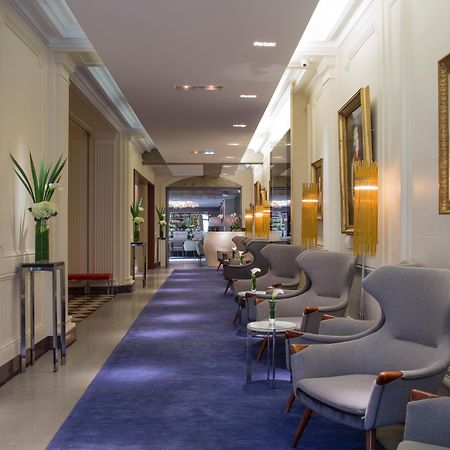 โฮเทล เดอ แซร์-ปารีส ชองเซลิเซ Hotel ภายนอก รูปภาพ