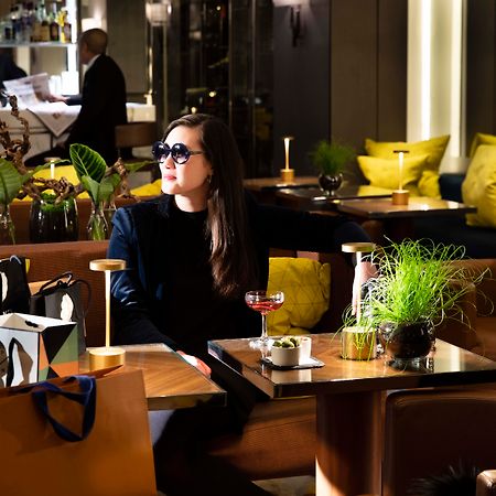 โฮเทล เดอ แซร์-ปารีส ชองเซลิเซ Hotel ภายนอก รูปภาพ