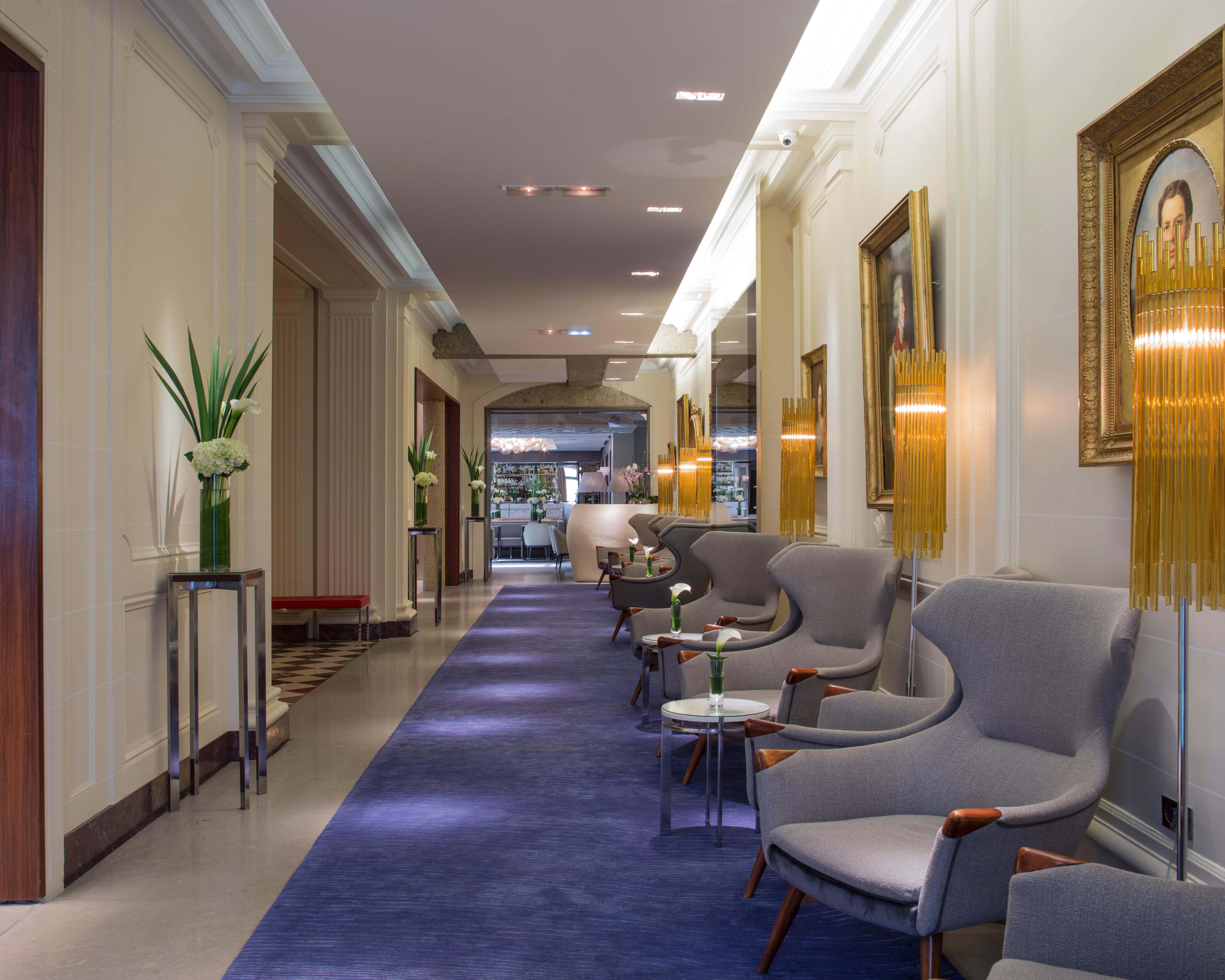 โฮเทล เดอ แซร์-ปารีส ชองเซลิเซ Hotel ภายนอก รูปภาพ