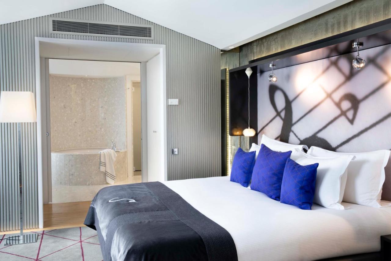 โฮเทล เดอ แซร์-ปารีส ชองเซลิเซ Hotel ภายนอก รูปภาพ