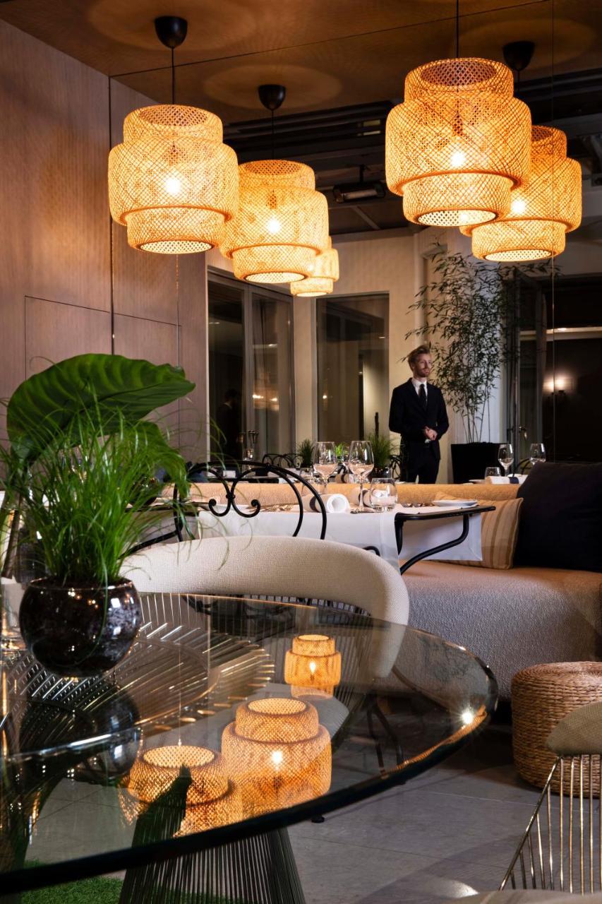 โฮเทล เดอ แซร์-ปารีส ชองเซลิเซ Hotel ภายนอก รูปภาพ